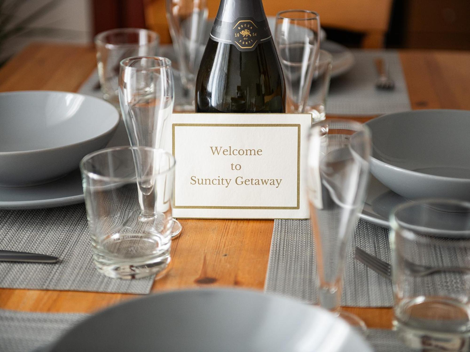 Suncity Getaway. Apartment กาญารี ภายนอก รูปภาพ